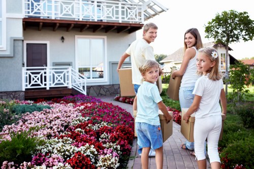 Local moving assistance for flats, houses, and commercial jobs in Enfield